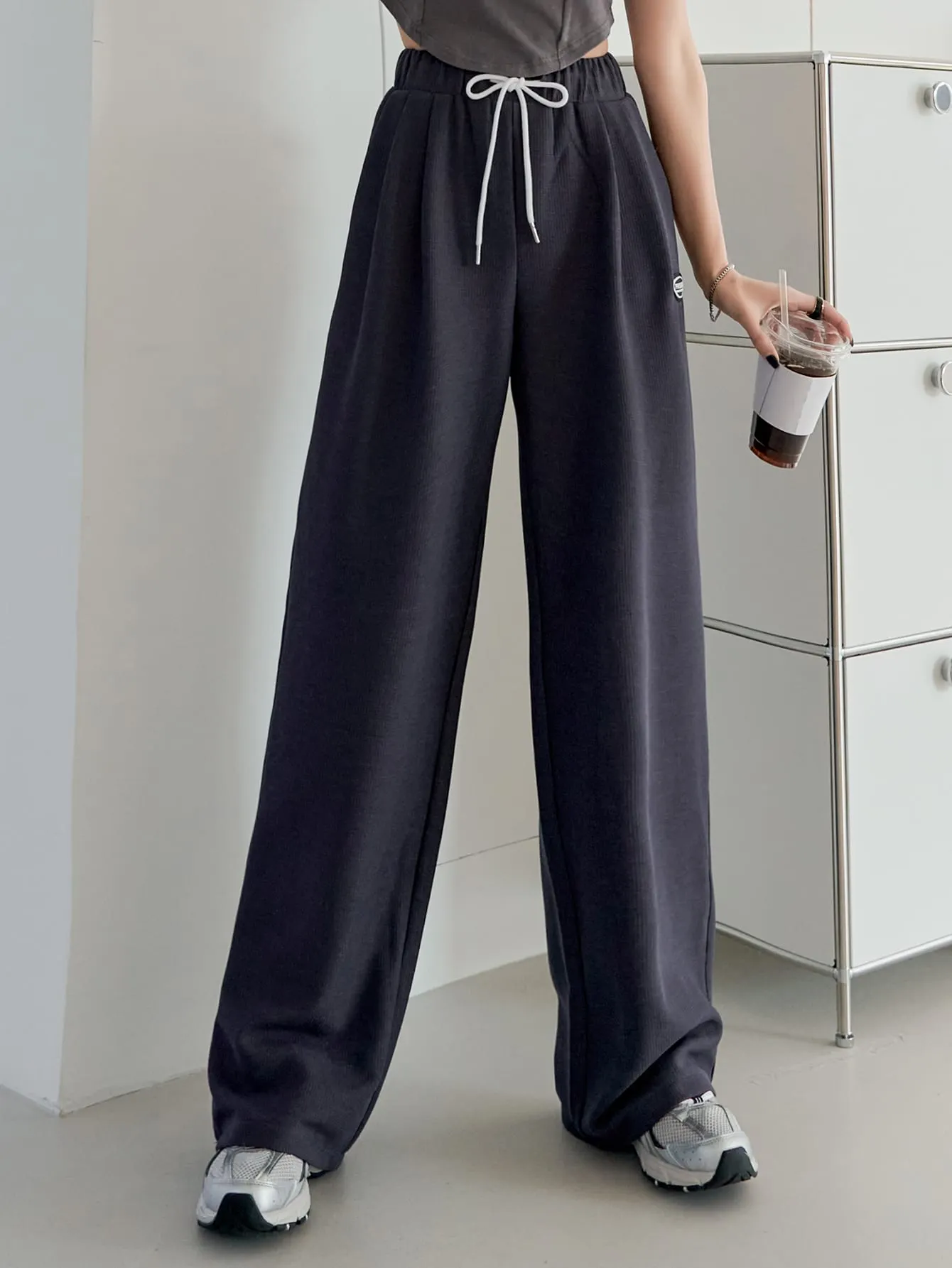 Letter Patch Drawstring Wide Leg Sweatpants