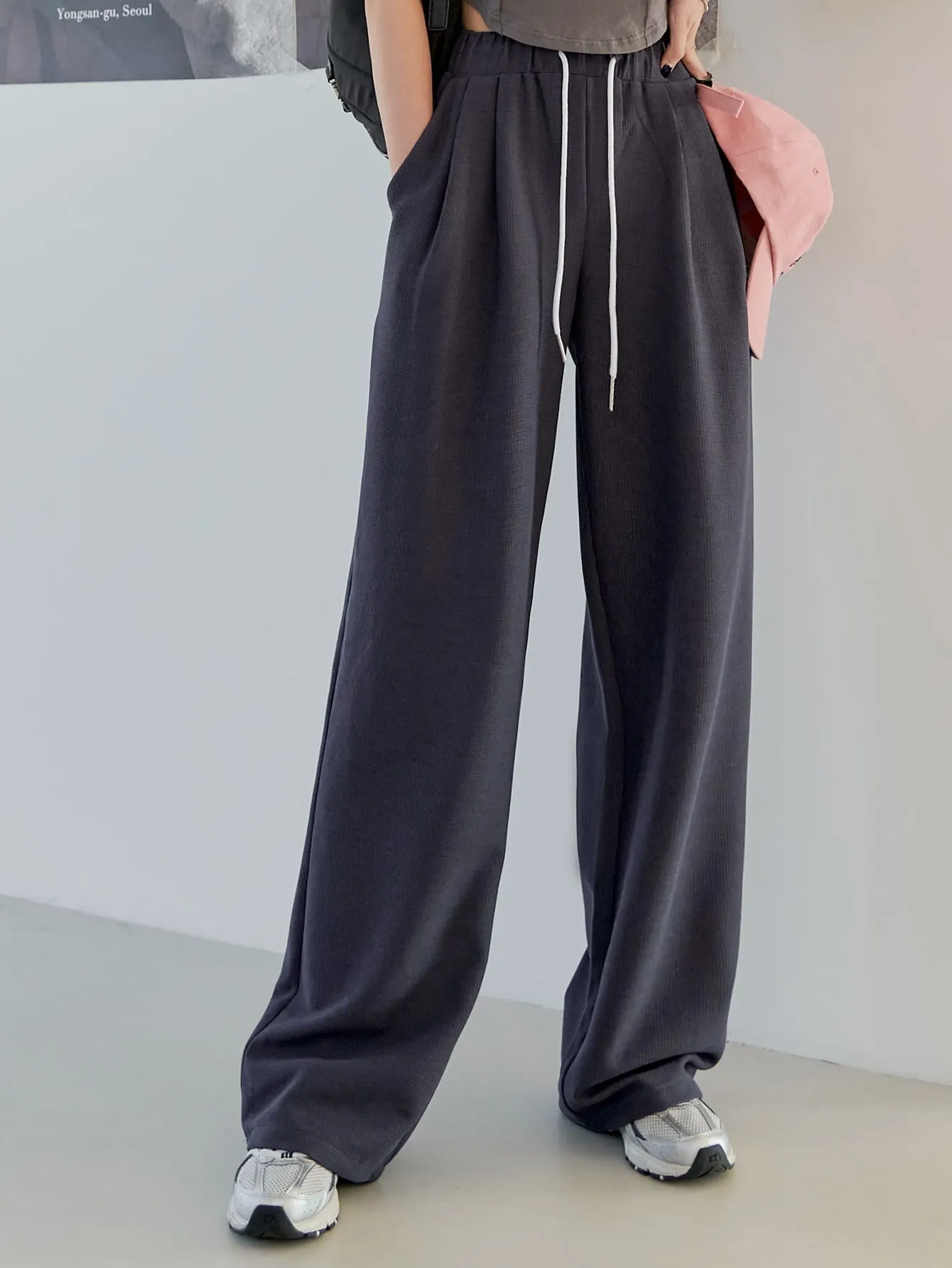 Letter Patch Drawstring Wide Leg Sweatpants